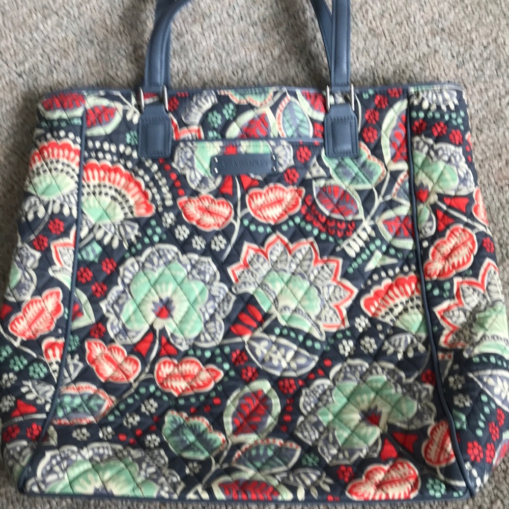 Vera Bradley travel tote NWOT!!!